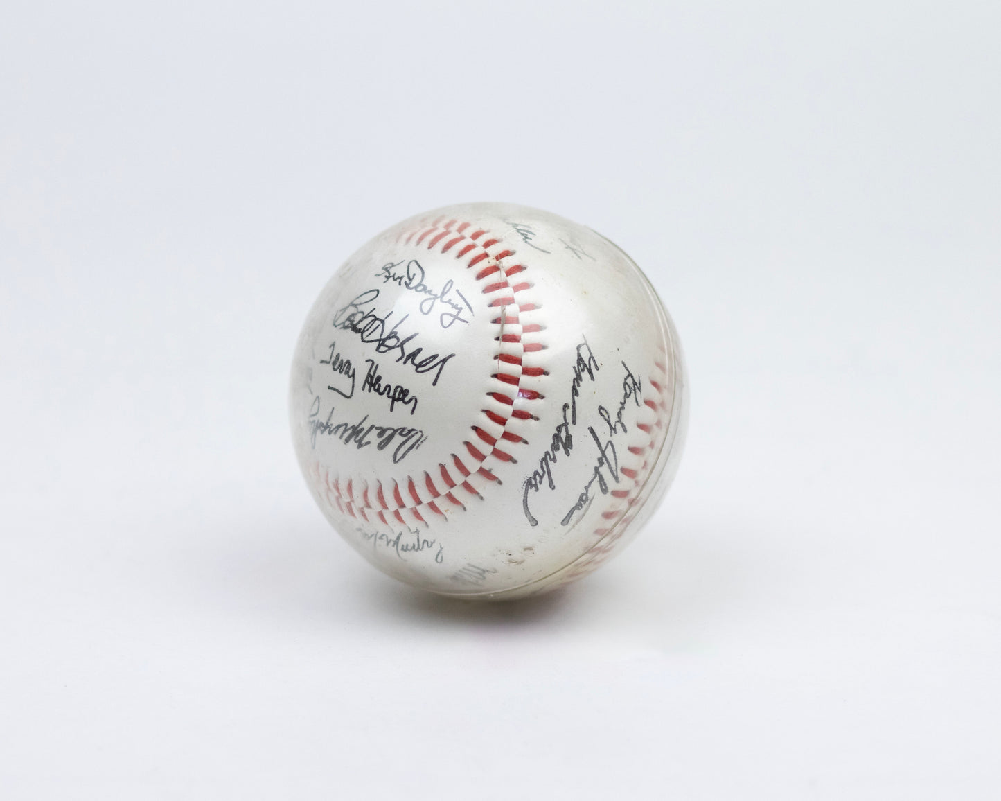 VINTAGE 1980S ATLANTA BRAVES SOUVENIR BASEBALL