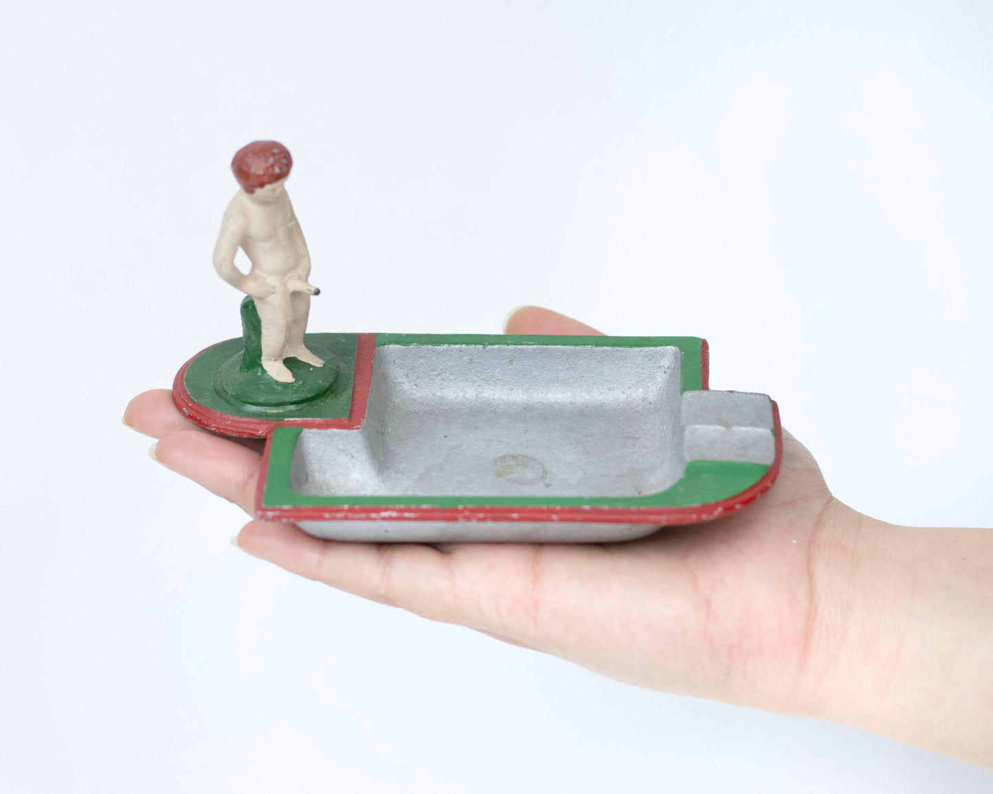 VINTAGE NOVELTY ASHTRAY