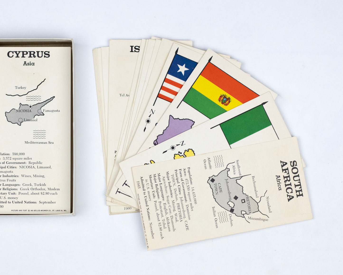 VINTAGE 1962 TEACH-ME ABOUT THE UNITED NATIONS FLASH CARDS