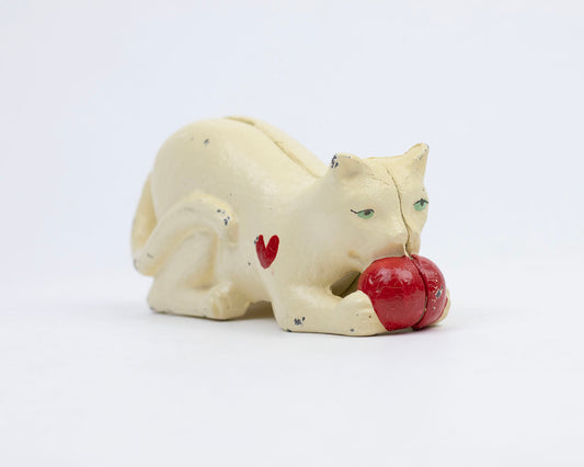 VINTAGE CAST IRON CAT WITH YARN BALL COIN BANK