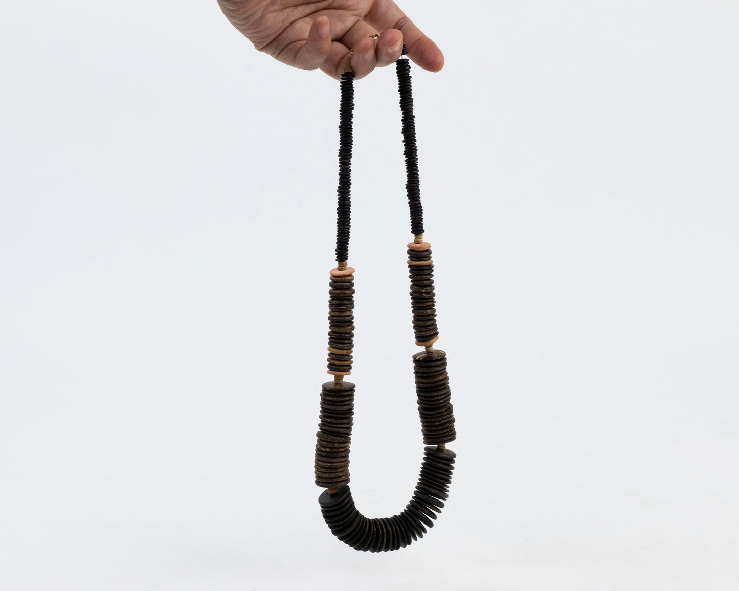 VINTAGE 1970S WOODEN DISC NECKLACE