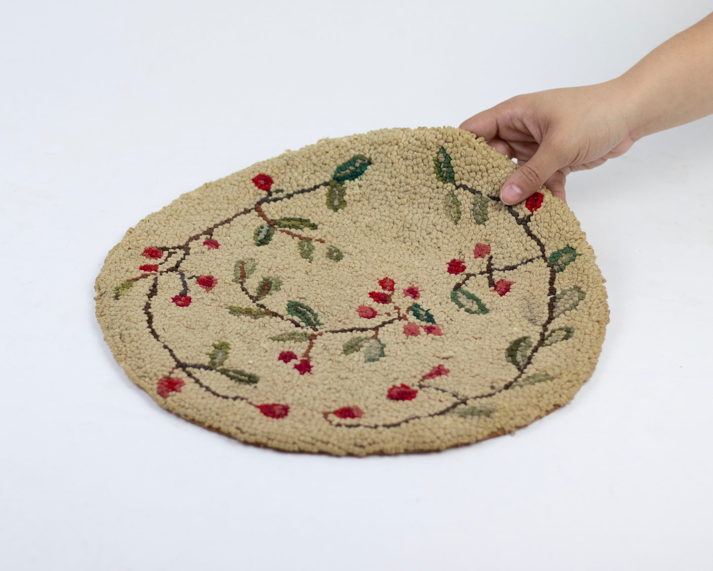 VINTAGE HAND-HOOKED WOOL CHAIR PAD