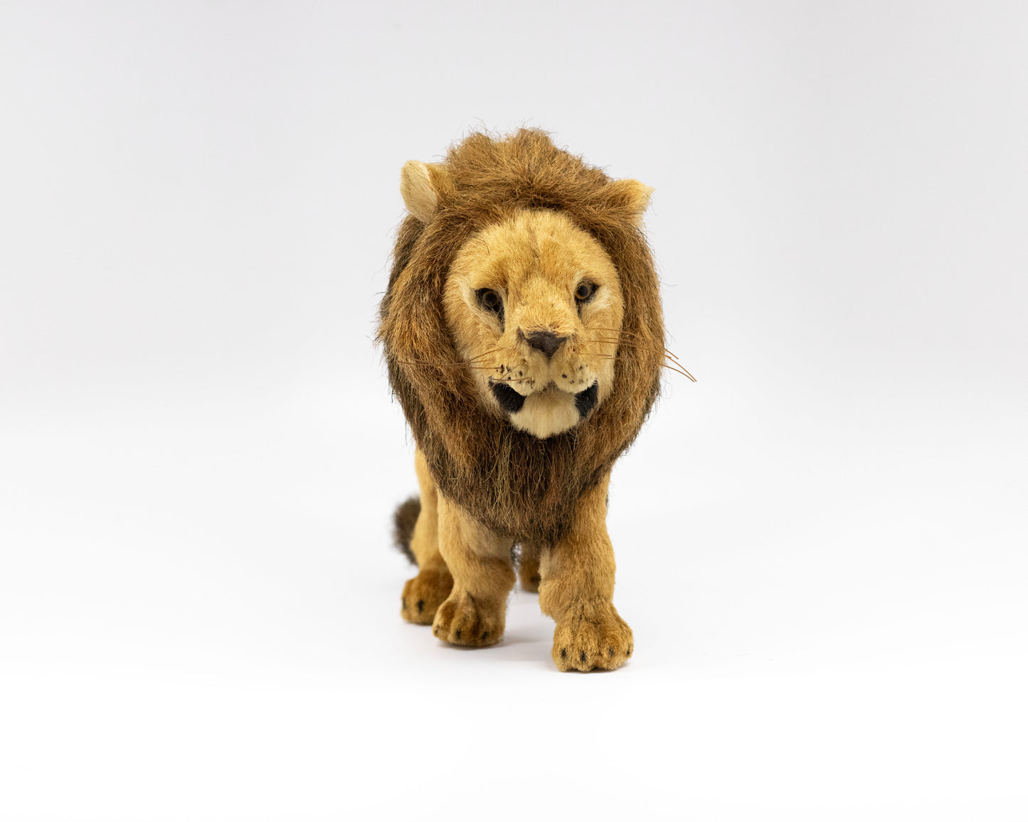 VINTAGE LION AND LIONESS FIGURES