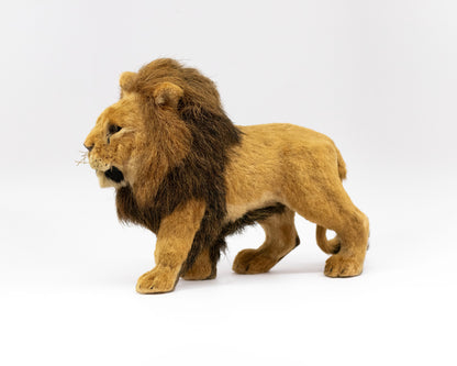 VINTAGE LION AND LIONESS FIGURES