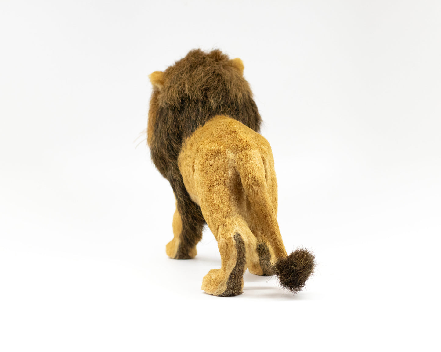 VINTAGE LION AND LIONESS FIGURES