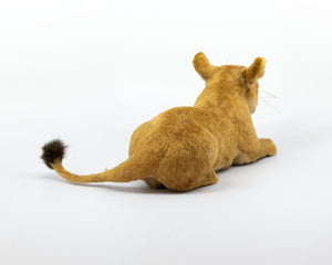VINTAGE LION AND LIONESS FIGURES